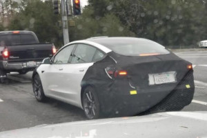 改款特斯拉 Model 3 加州路测谍照曝光